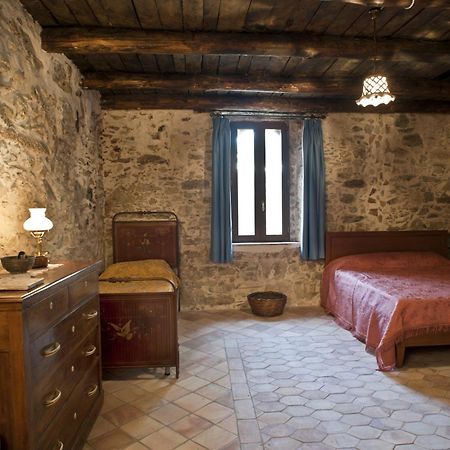 Отель Residenza D'Epoca Borgodifiume Фьюмефреддо-Бруцио Экстерьер фото