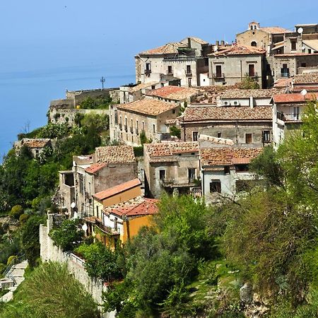 Отель Residenza D'Epoca Borgodifiume Фьюмефреддо-Бруцио Экстерьер фото