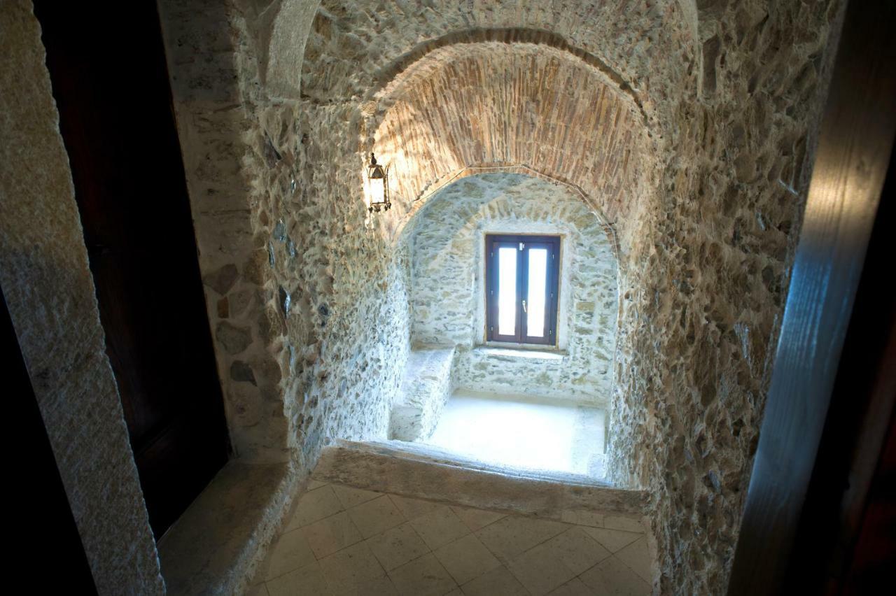 Отель Residenza D'Epoca Borgodifiume Фьюмефреддо-Бруцио Экстерьер фото