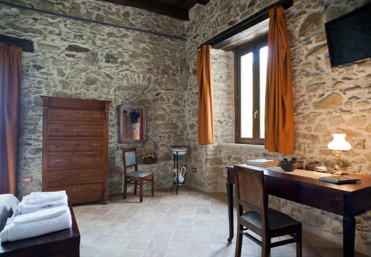 Отель Residenza D'Epoca Borgodifiume Фьюмефреддо-Бруцио Экстерьер фото