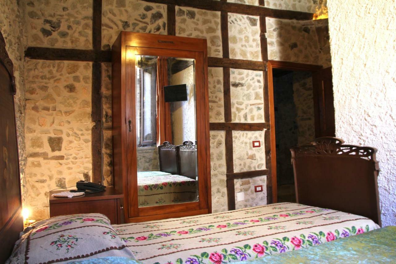Отель Residenza D'Epoca Borgodifiume Фьюмефреддо-Бруцио Экстерьер фото